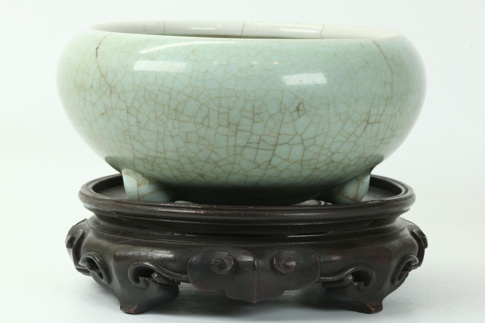 Chinese 18/19 C Celadon Crackle Porcelain Censer (1 of 5)