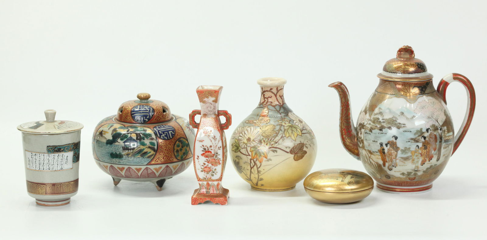 5 Japanese Porcelains; 1 Gold Lacquer Round Box (1 of 6)