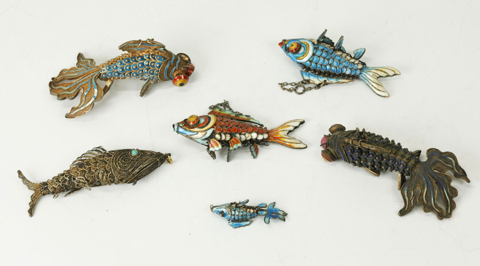 6 Chinese Flexible Silver Fish Pendants (1 of 4)