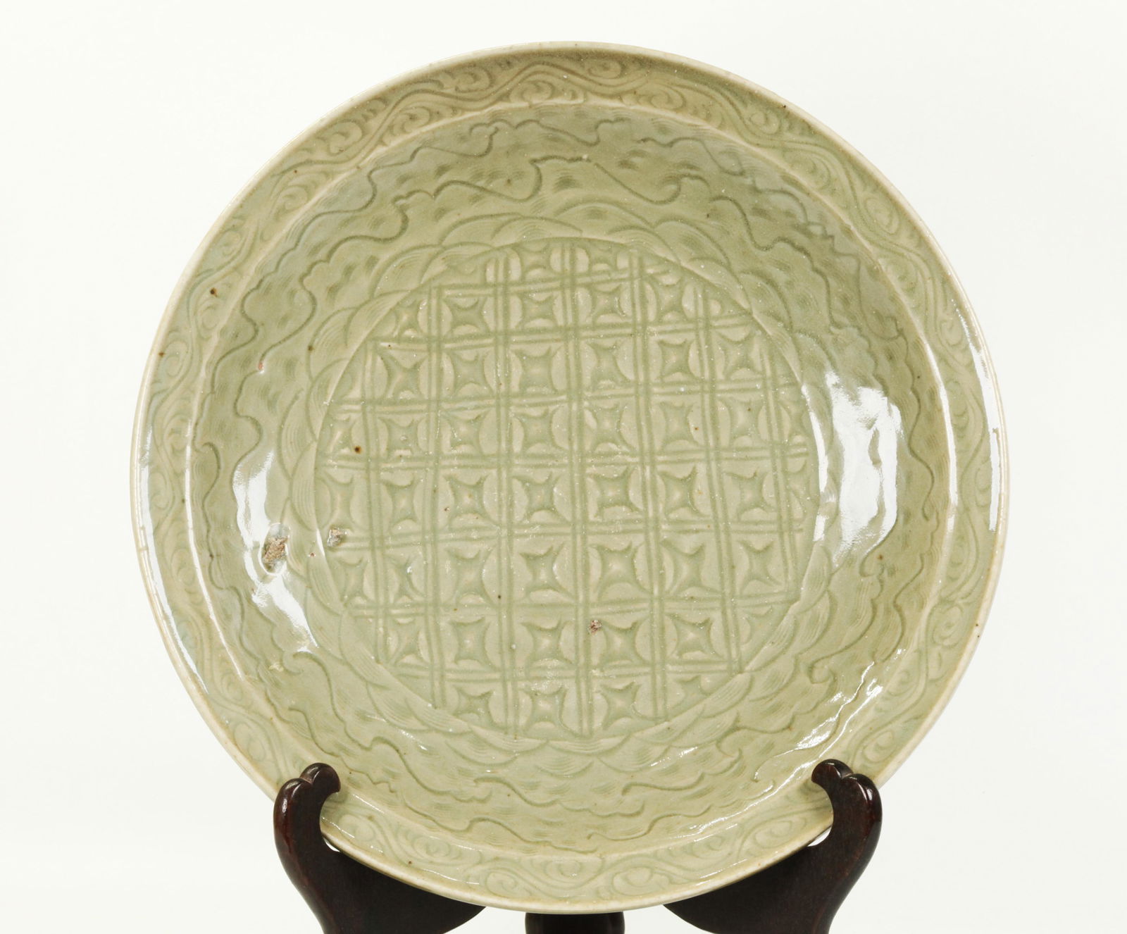Chinese Yuan/Ming Longquan Celadon Large Plate (1 of 4)