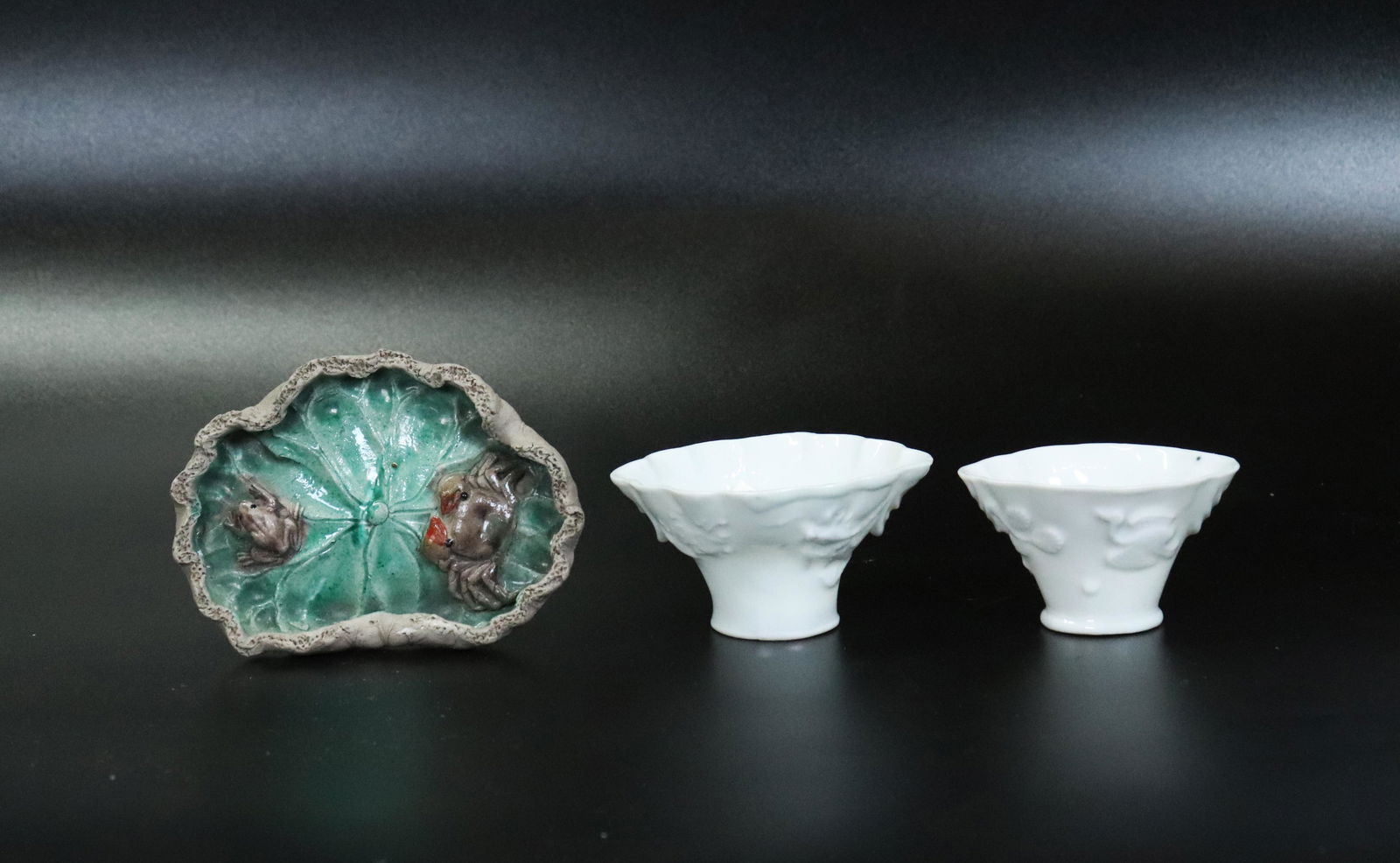 3 Chinese Porcelains; Ink Palette, 2 Cups (1 of 5)