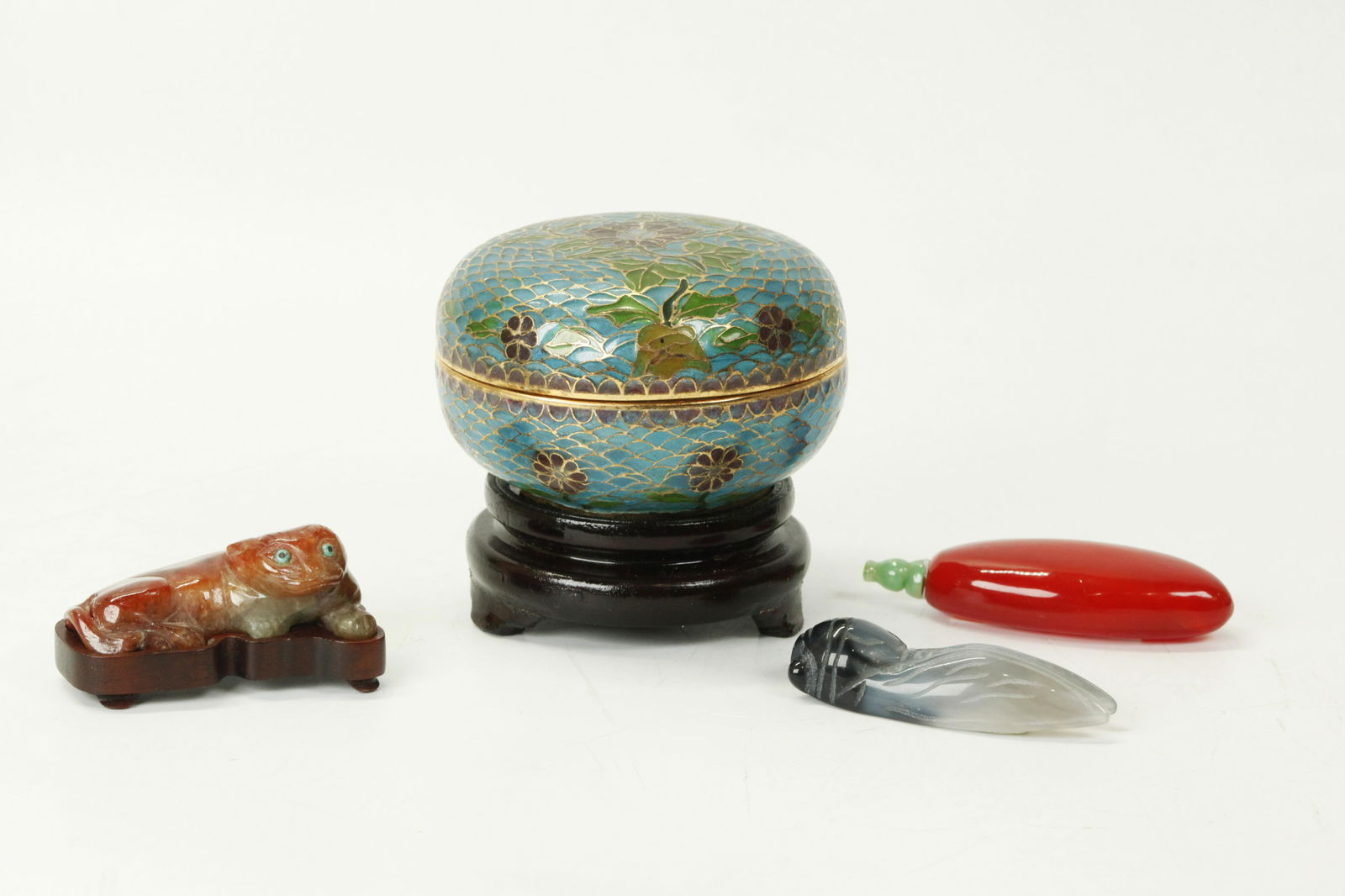 Chinese Plique a Jour Box, Jadeite Cat, 2 Agates (1 of 6)