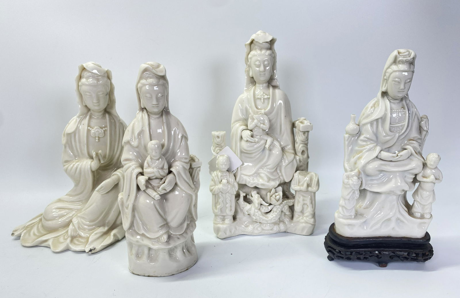 4 Chinese Qing Blanc de Chine Porcelain Guanyins (1 of 7)