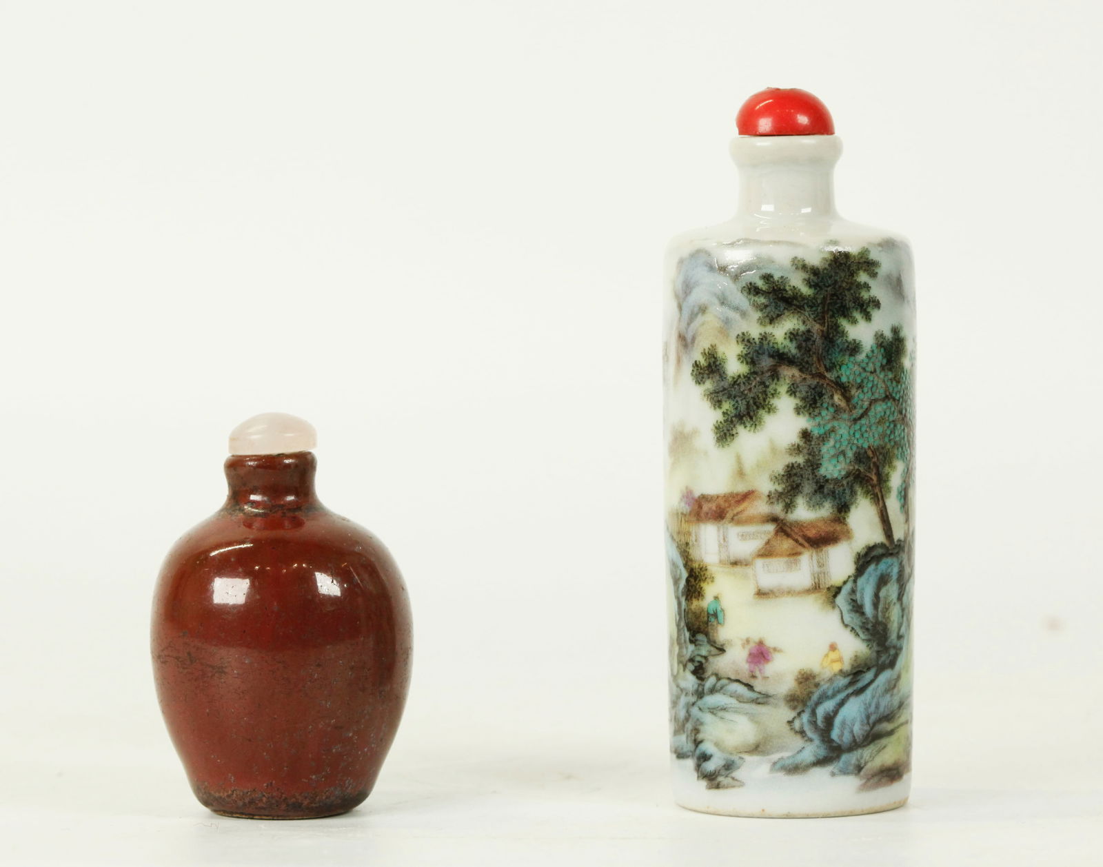 2 Chinese Porcelain Snuff Bottles (1 of 6)