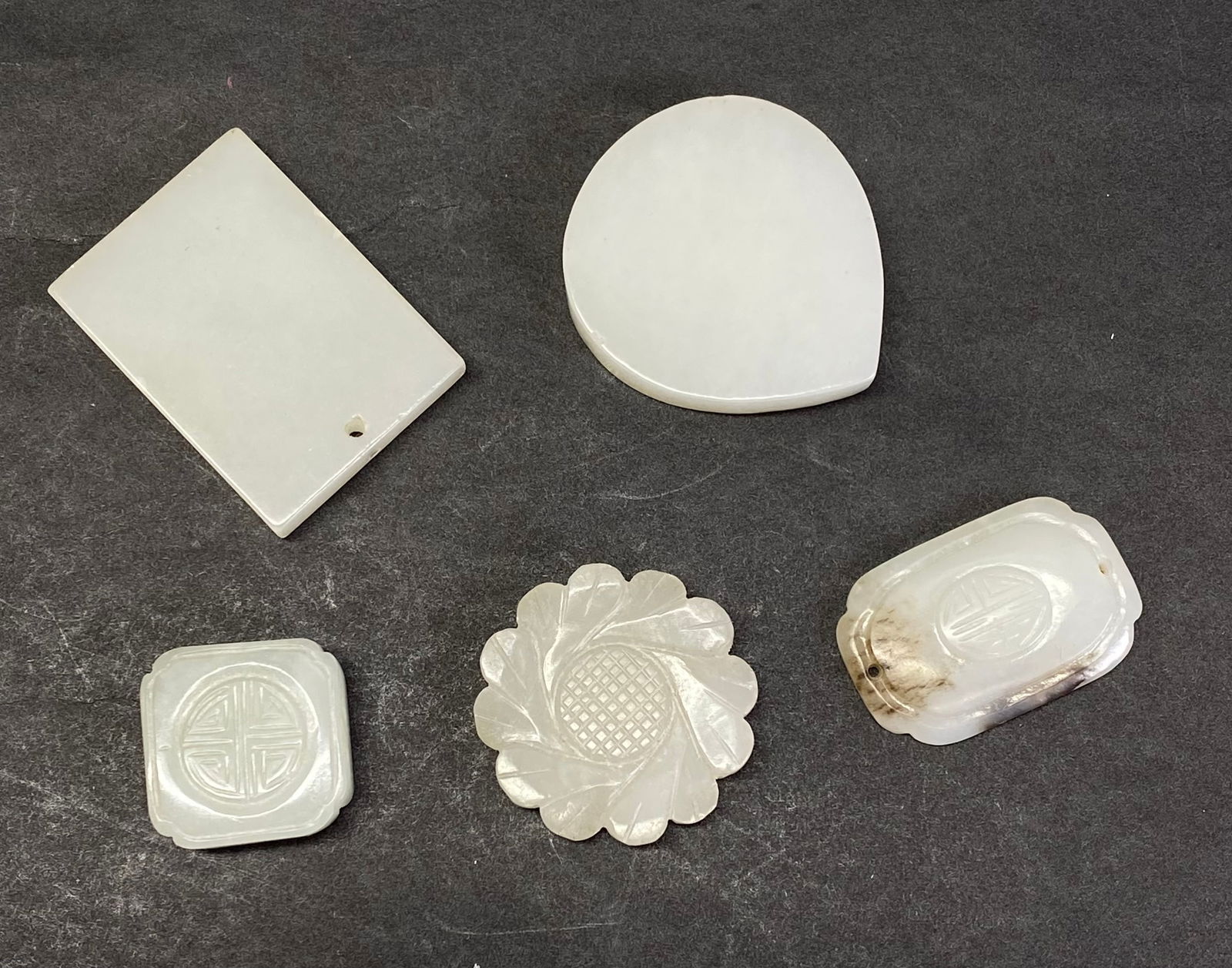 5 Chinese 18th C White Jade Plaques Pendants (1 of 6)