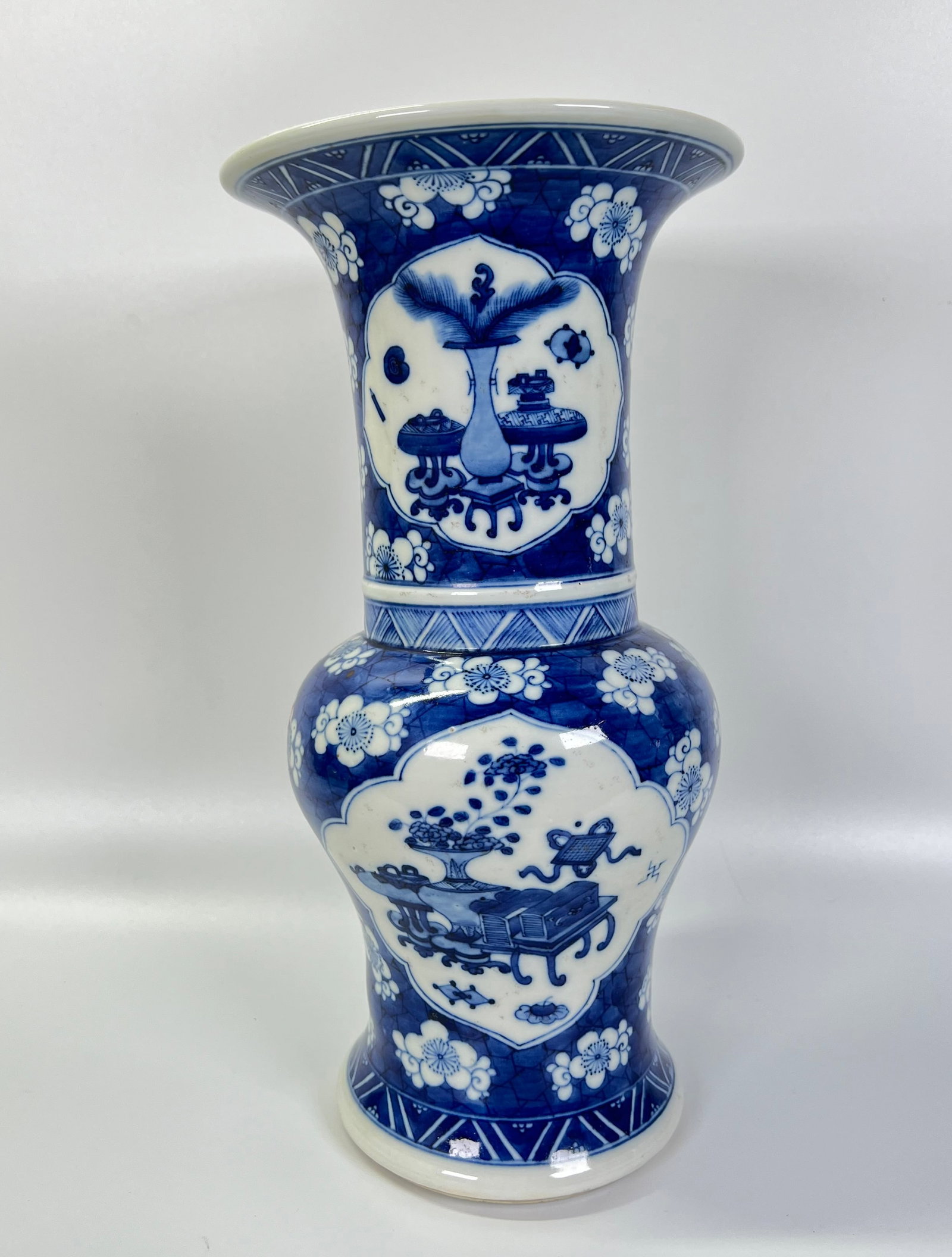 Chinese 19th C Blue & White Porcelain Vase (1 of 7)