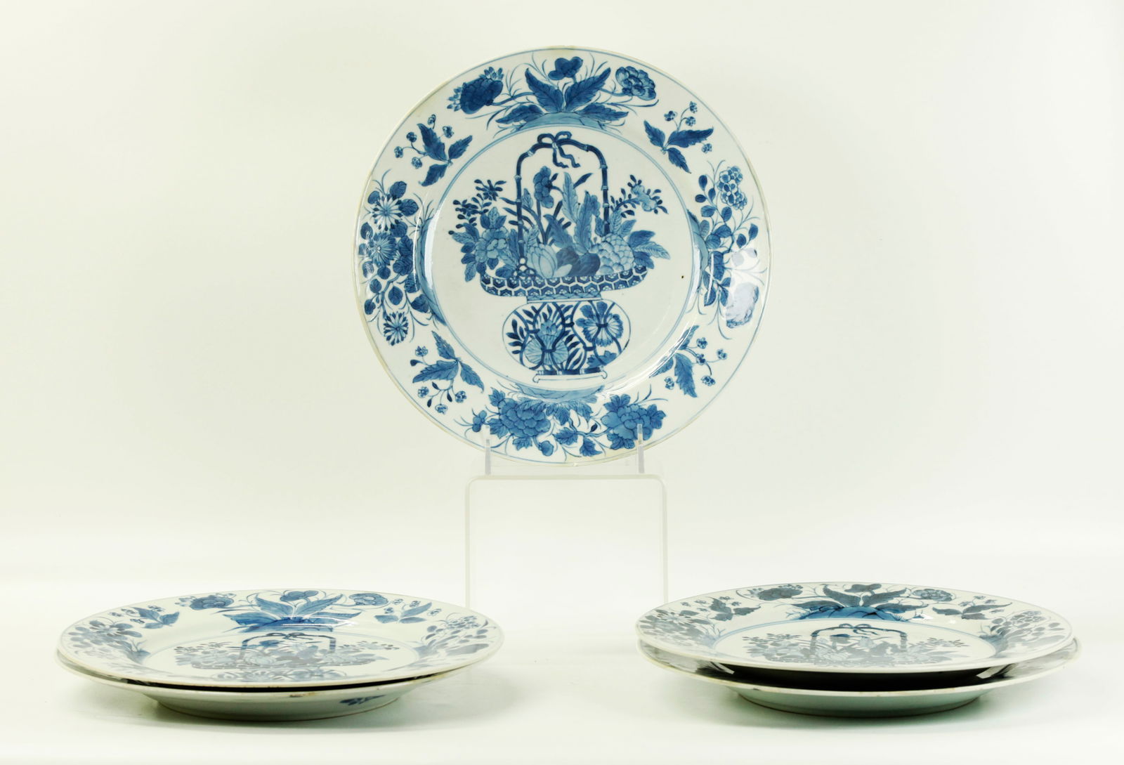 5 Lg Chinese Kangxi Blue & White Porcelain Plates (1 of 5)