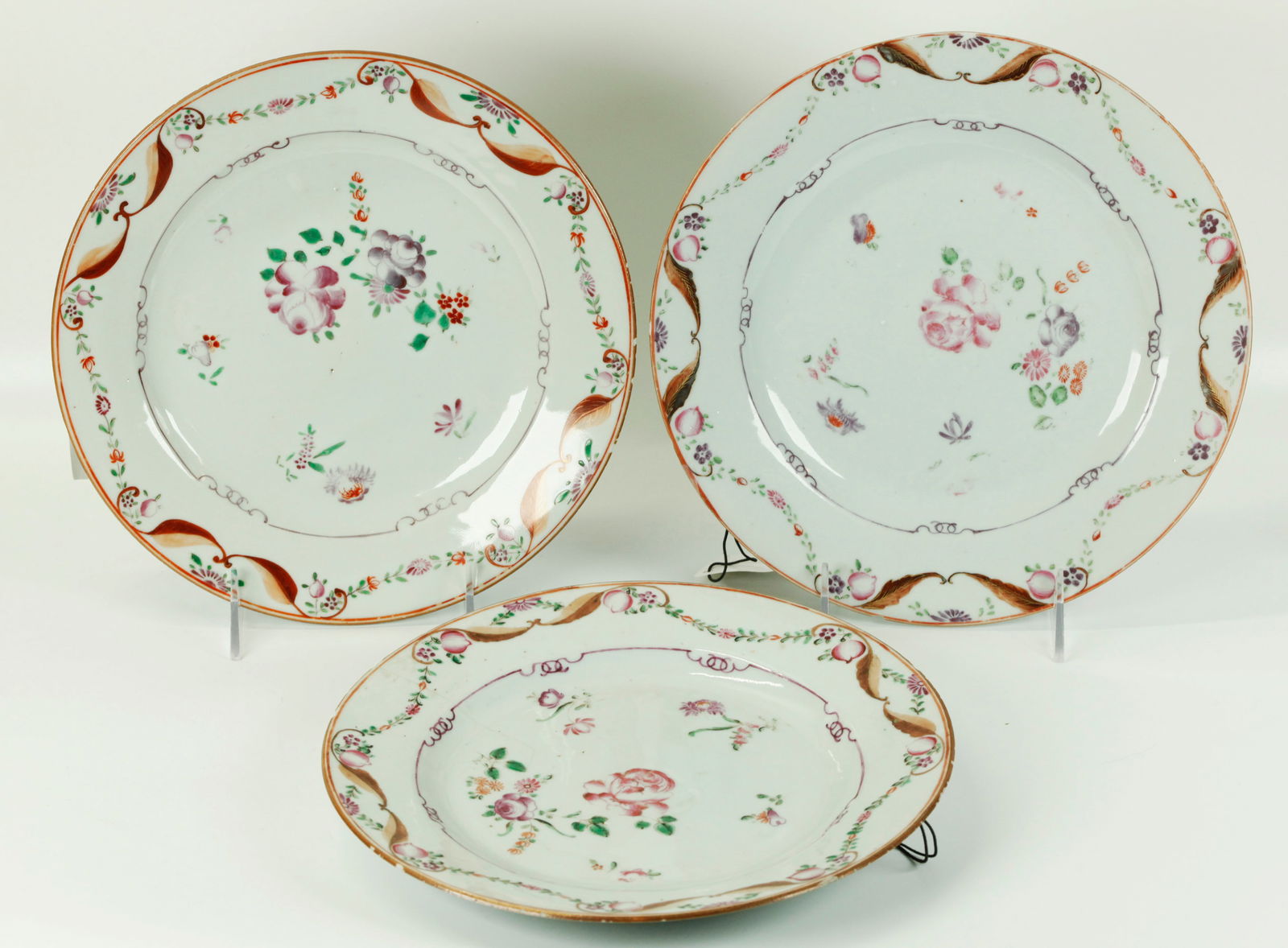 3 Chinese 18th C Export Porcelain Plates (1 of 5)