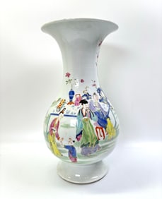 Fine Chinese 18th C Famille Rose Porcelain Vase
