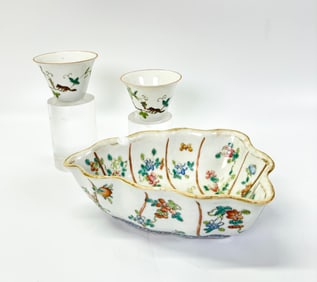Chinese 19th C Porcelain Leaf Bowl; 2 Wine Cups
