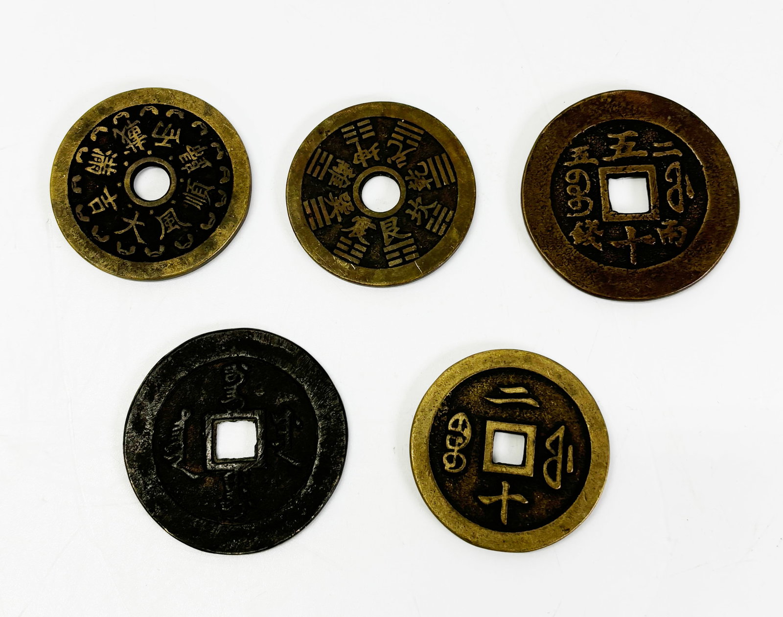5 Chinese Bronze Coins (1 of 6)
