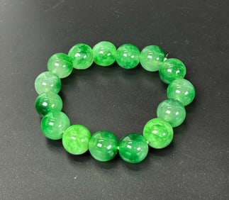Chinese 15 Bead Jadeite Bracelet