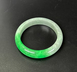 Chinese Jadeite Bangle with Apple Green