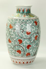 Chinese Enameled Porcelain Scrolling Flowers Vase