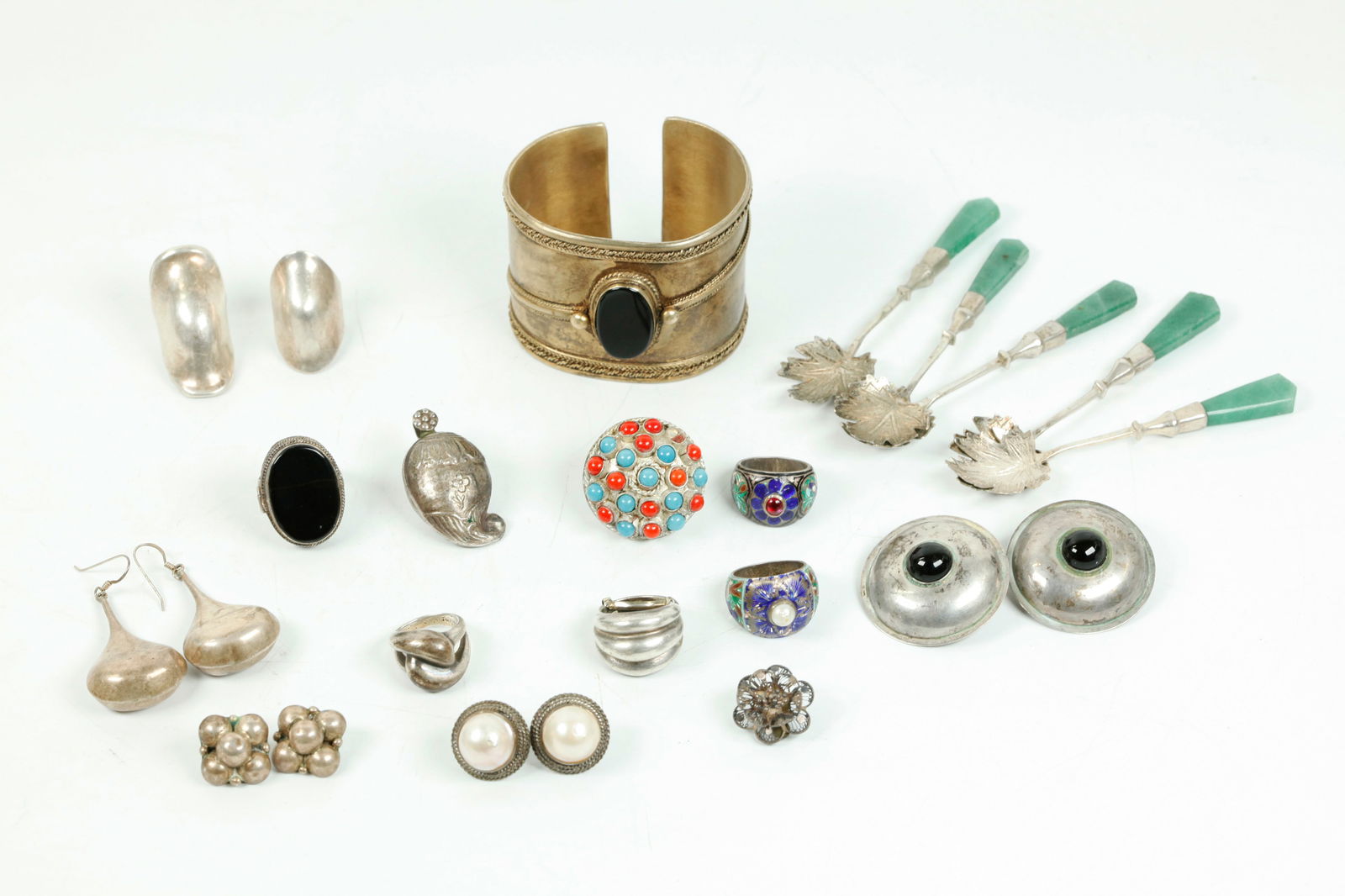 4 Pr Vintage Modernist Earrings 8 Rings Cuff Spoon (1 of 5)