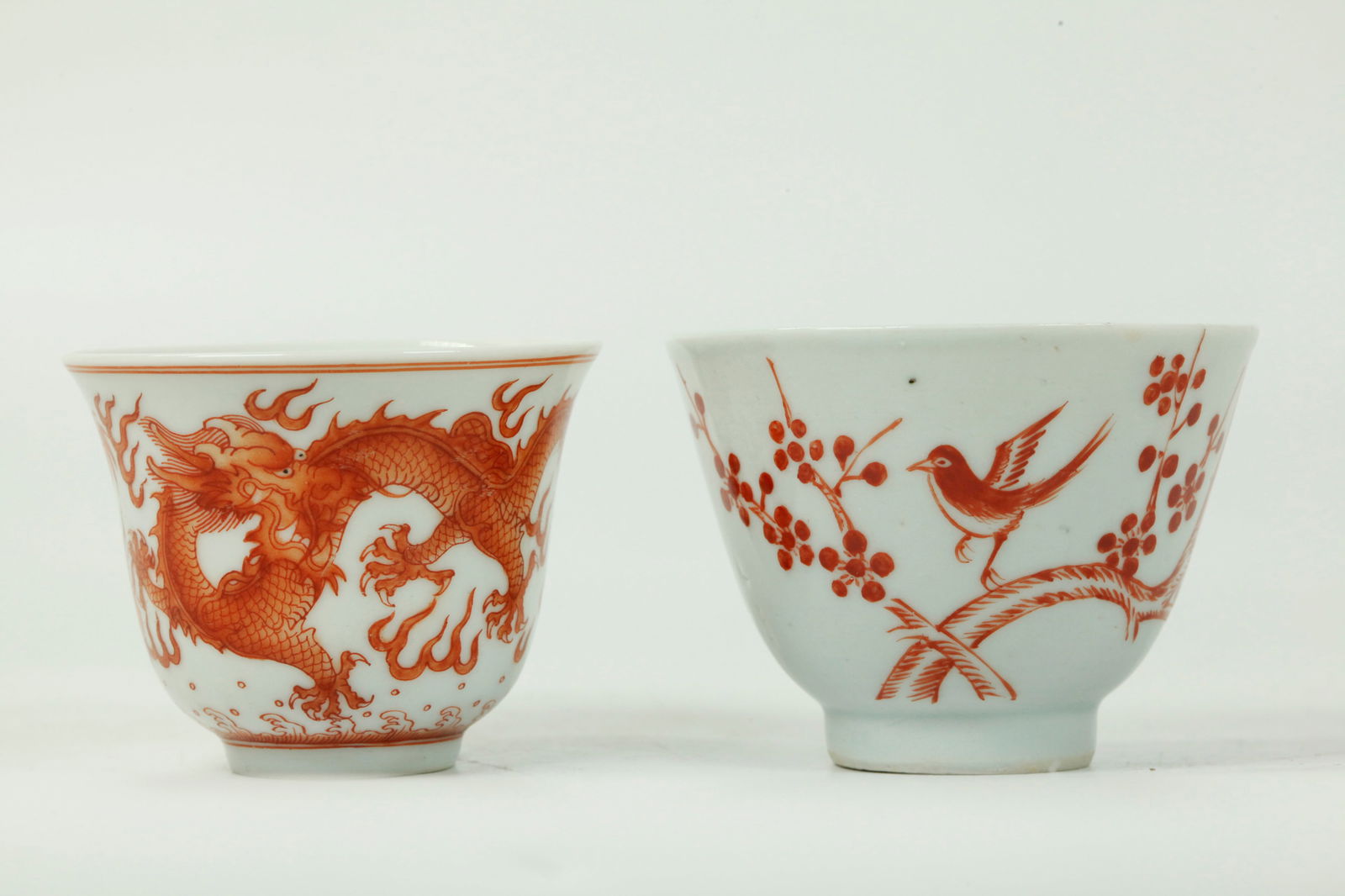 2 Chinese Qing Porcelain Iron Red Decorated Cups (1 of 5)