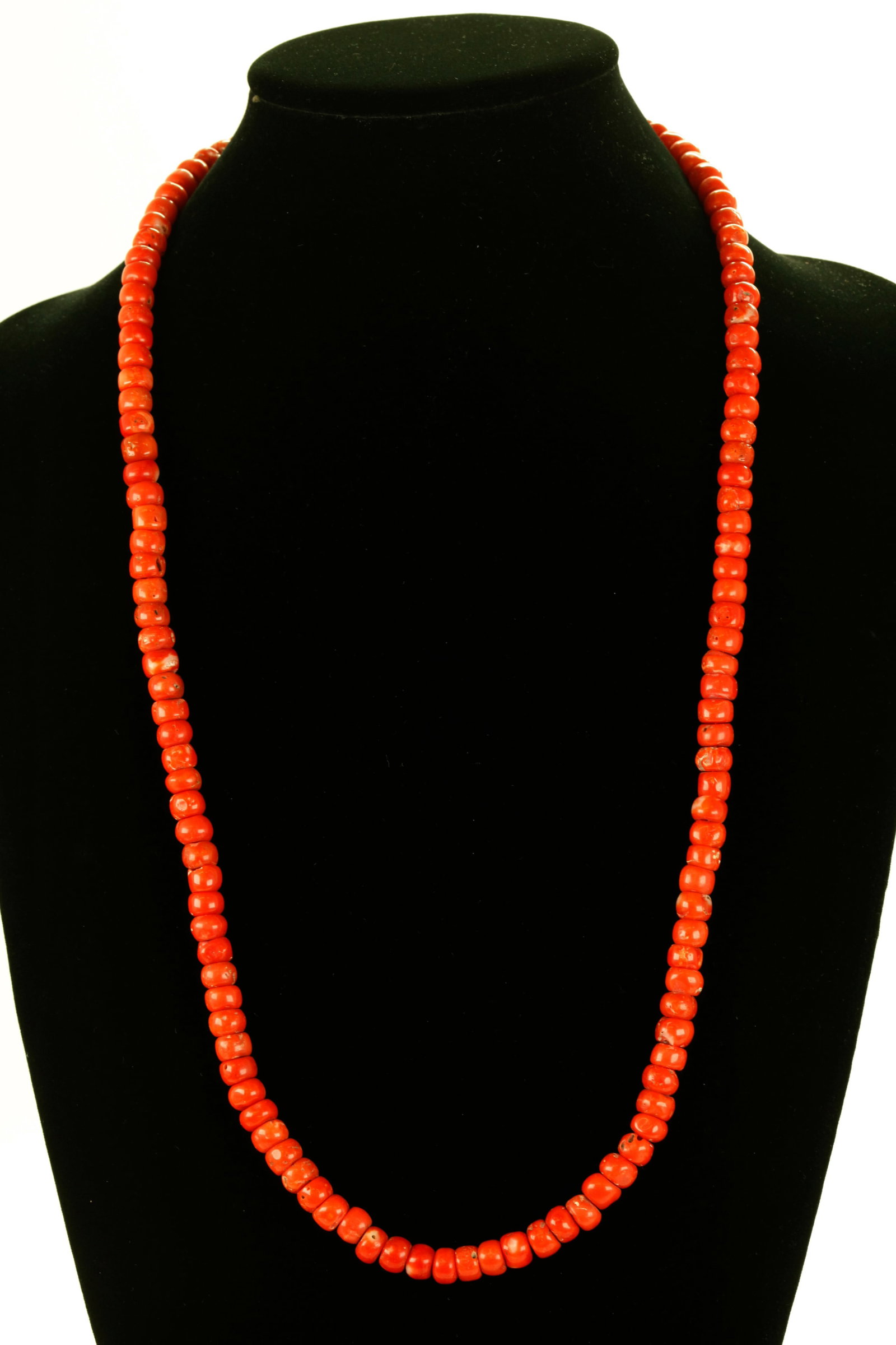 Chinese Tibet Antique Coral Bead Necklace; 86.5G (1 of 5)