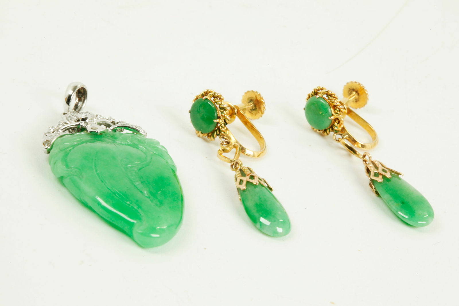 Chinese Green Jadeite Pendant & Earrings (1 of 7)