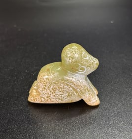 Chinese Archaistic Yellow Jade Crawling Figure