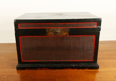 Lg Chinese Qing Red & Black Lacquer Storage Chest