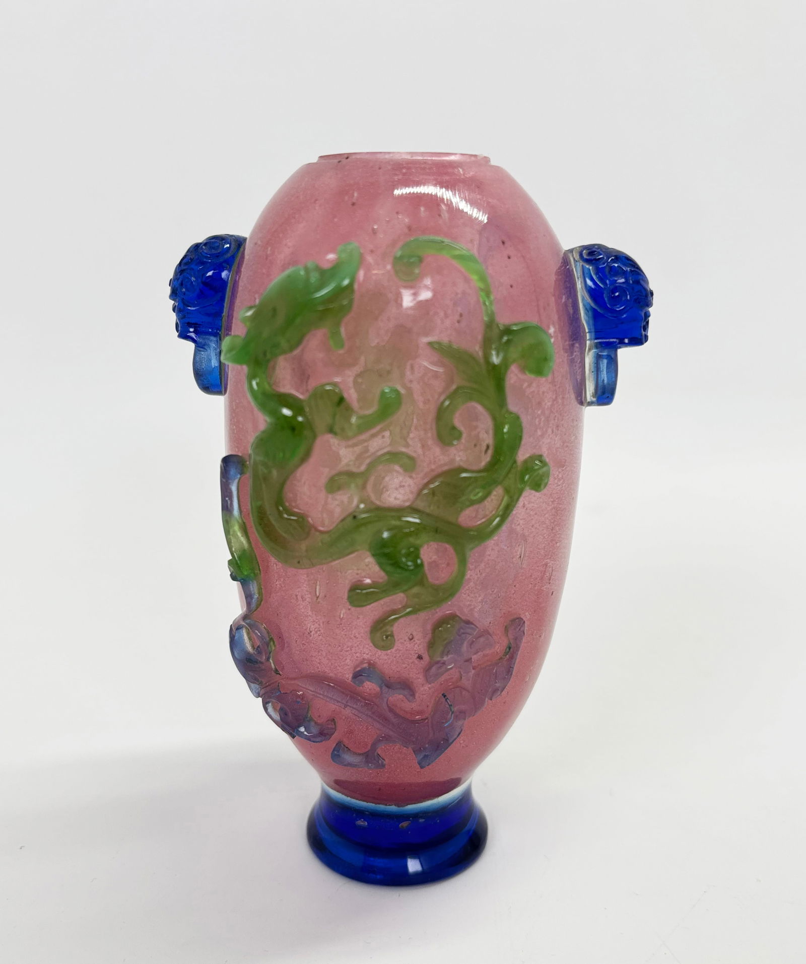 Chinese 18/19th C Peking Overlay Glass Vase (1 of 6)