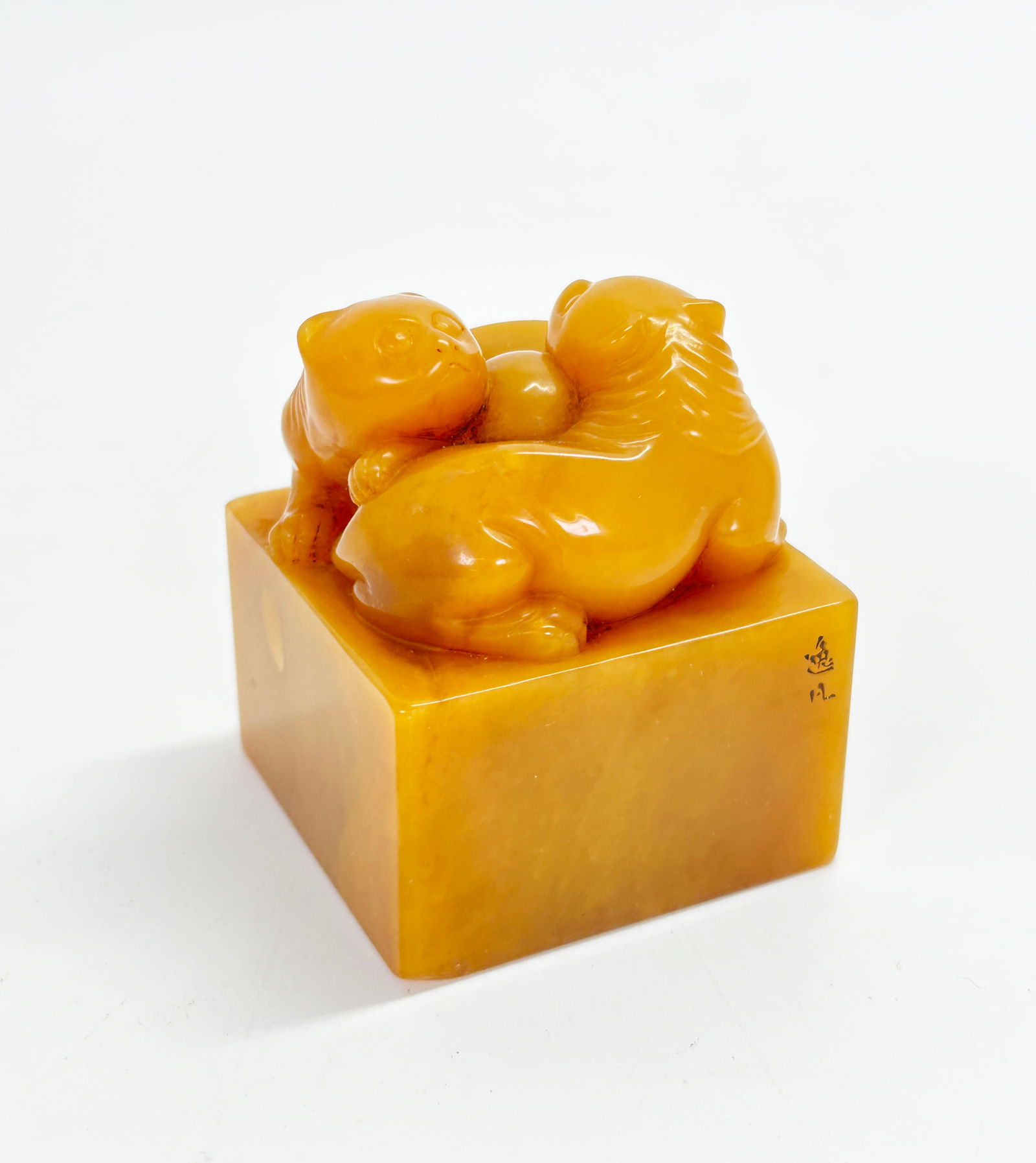 Chinese Yellow Shoushan Soapstone Dbl Lion Seal (1 of 5)