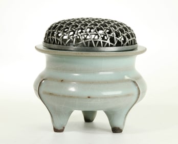 Chinese Guanyao Crackle Glazed Porcelain Censer