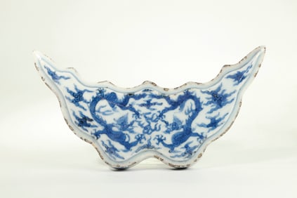 Chinese Blue & White Porcelain Shaped Dragon Box