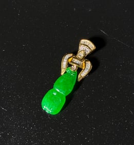 Chinese Emerald Green Jadeite 18K Diamond Pendant
