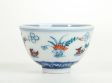 Small Chinese Doucai Porcelain Mandarin Duck Cup