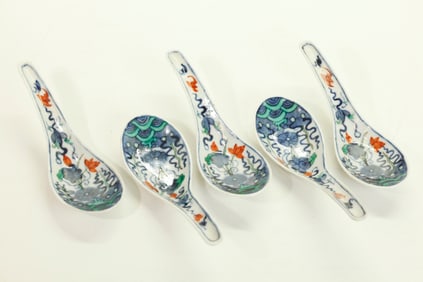 5 Chinese Qing Dynasty Doucai Porcelain Spoons