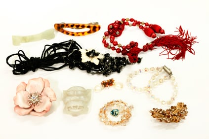 Group 10 Assorted Jewelry, Anne Fontaine & others