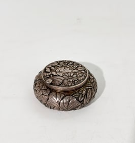 Fine Sm Japanese 19 C Silver Round Snuff Box 38.6G