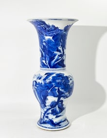 Fine Chinese Kangxi Blue & White Porcelain Vase