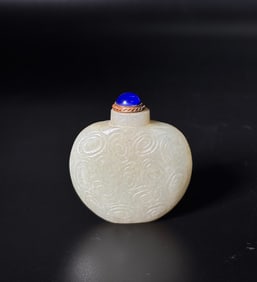 Chinese Pale Celadon Jade Cloud Snuff Bottle
