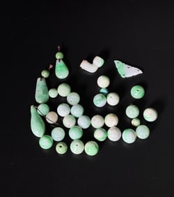 Chinese Apple Green Jadeite Beads Pendants & Pipe
