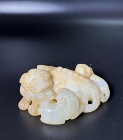 Chinese Pale Celadon Jade Fu Lion & 2 Puppies