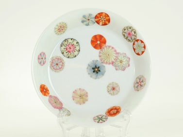 Chinese Famille Rose Porcelain Flower Rosette Bowl