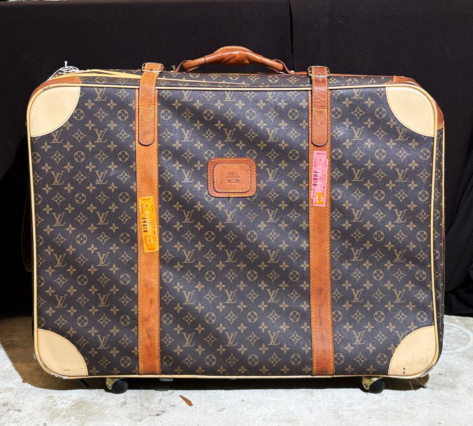 Louis Vuitton Logo Vintage Soft Suitcase 4 Wheels (1 of 5)