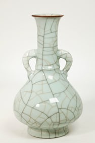Good Chinese Qing Guanyao Crackle Porcelain Vase