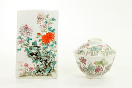 Chinese Porcelain Teacup Cover & Wrist Rest