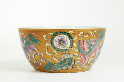 Fine Chinese Porcelain 9 Fu Dog Enameled Bowl