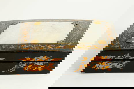 4 Rare Chinese Export 19C Incised Shell Game Boxes: 4 Rare Chinese Export early 19th Century Game-Piece Covered Boxes (one for each player) constructed of Incised flattened Shells with bronze reinforced corners to covers, each with a design of Love-Bir