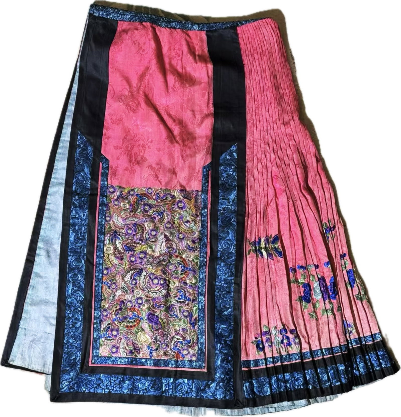 2 Chinese 19 C Embroidered & Pleated Silk Panels (1 of 6)