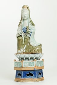 Chinese 18/19th C Porcelain Guanyin & Lotus Throne