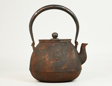 Japanese Cast Iron Tetsubin Teapot; Bronze Cover