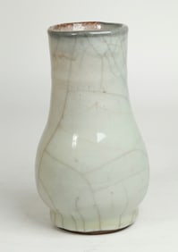Chinese Guanyao Crackle Glazed Porcelain Vase