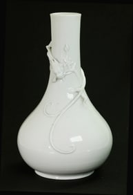 Chinese 18 C Blanc de Chine Porcelain Dragon Vase
