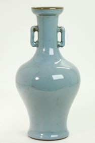 Chinese Light Blue Guanyao Crackle Porcelain Vase