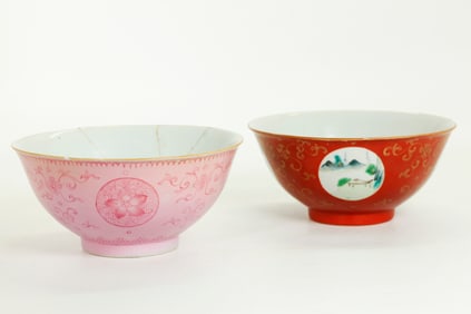 2 Chinese Late 18th C Enameled Porcelain Bowls
